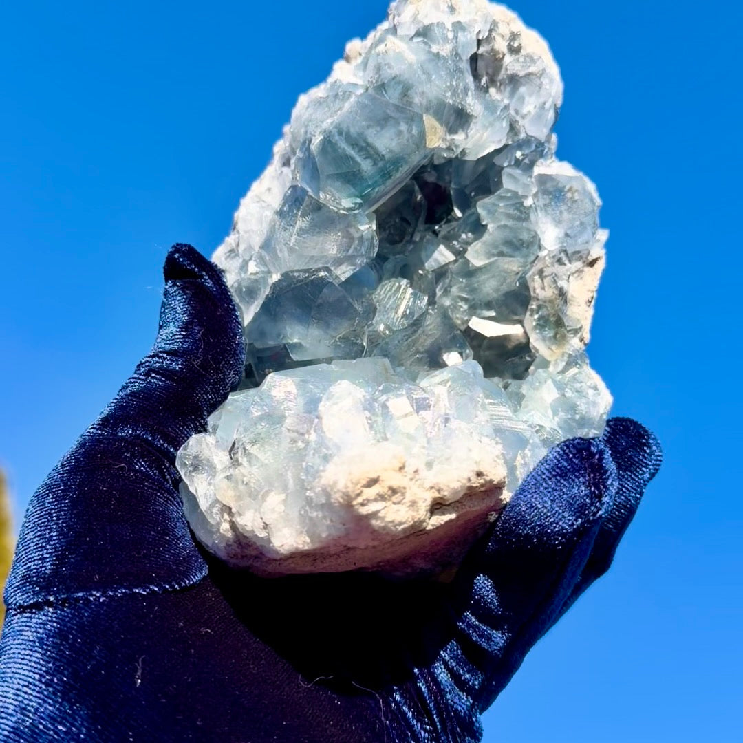 Blue Calcite Cluster with Custom Display Stand　ブルーカルサイト　＃BC-054
