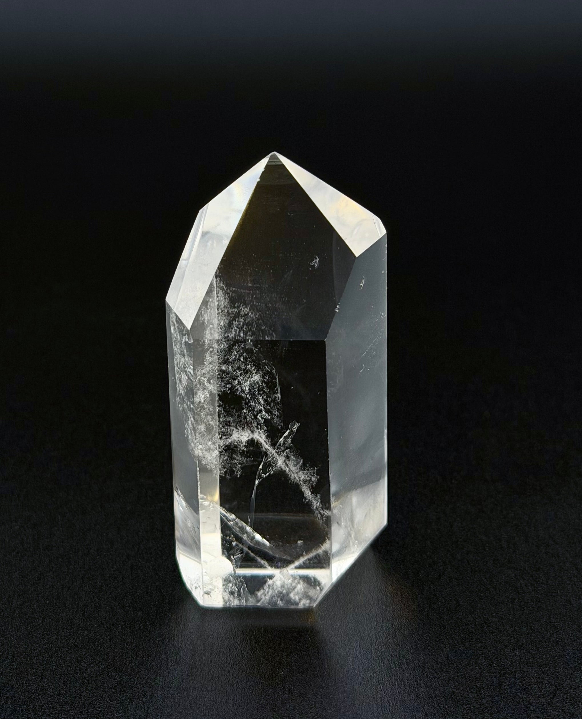 Clear Quartz Crystal Point  6.5cm(2.55")