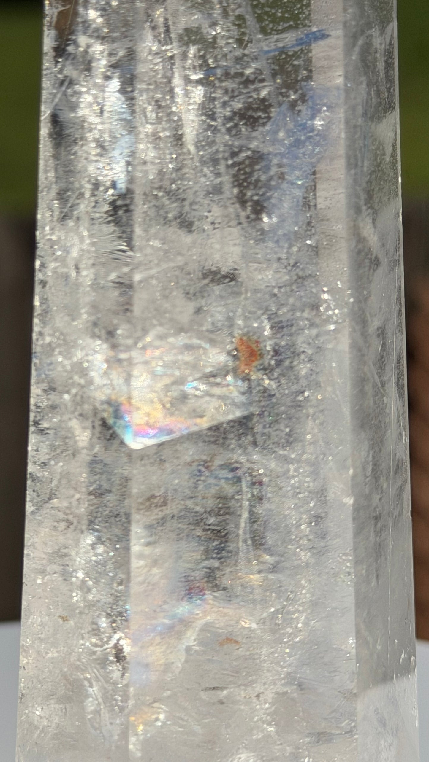 Clear Quartz with Rainbow  17cm(6.7") クリアクォーツ（レインボー入り）#CQ-001