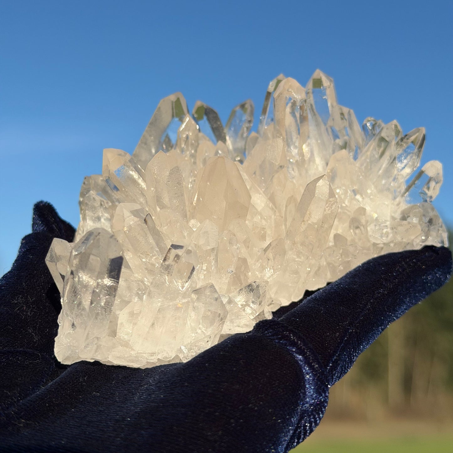 High-Clarity Quartz Cluster with Scattered Rainbows 281g  虹入り クリアクォーツ クラスター #CQ-043