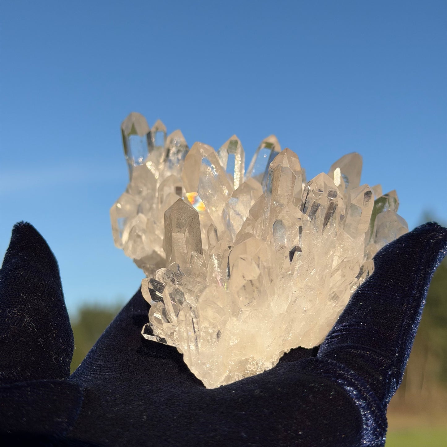 High-Clarity Quartz Cluster with Scattered Rainbows 281g  虹入り クリアクォーツ クラスター #CQ-043