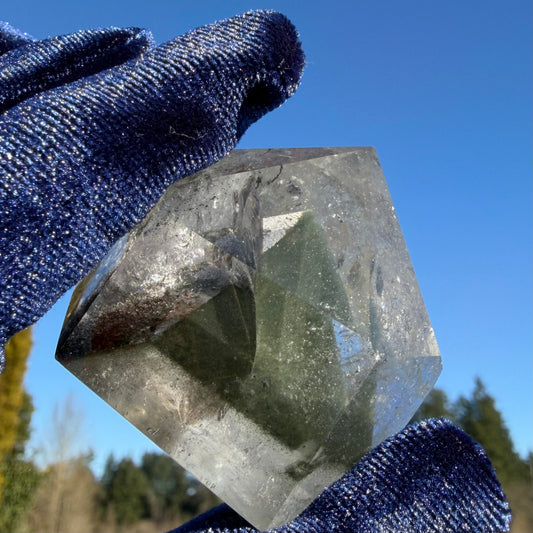 Rainbow Phantom Garden Quartz (Lodolite)ガーデンクォーツ/ピラミッドファントム 84g #GQ-051