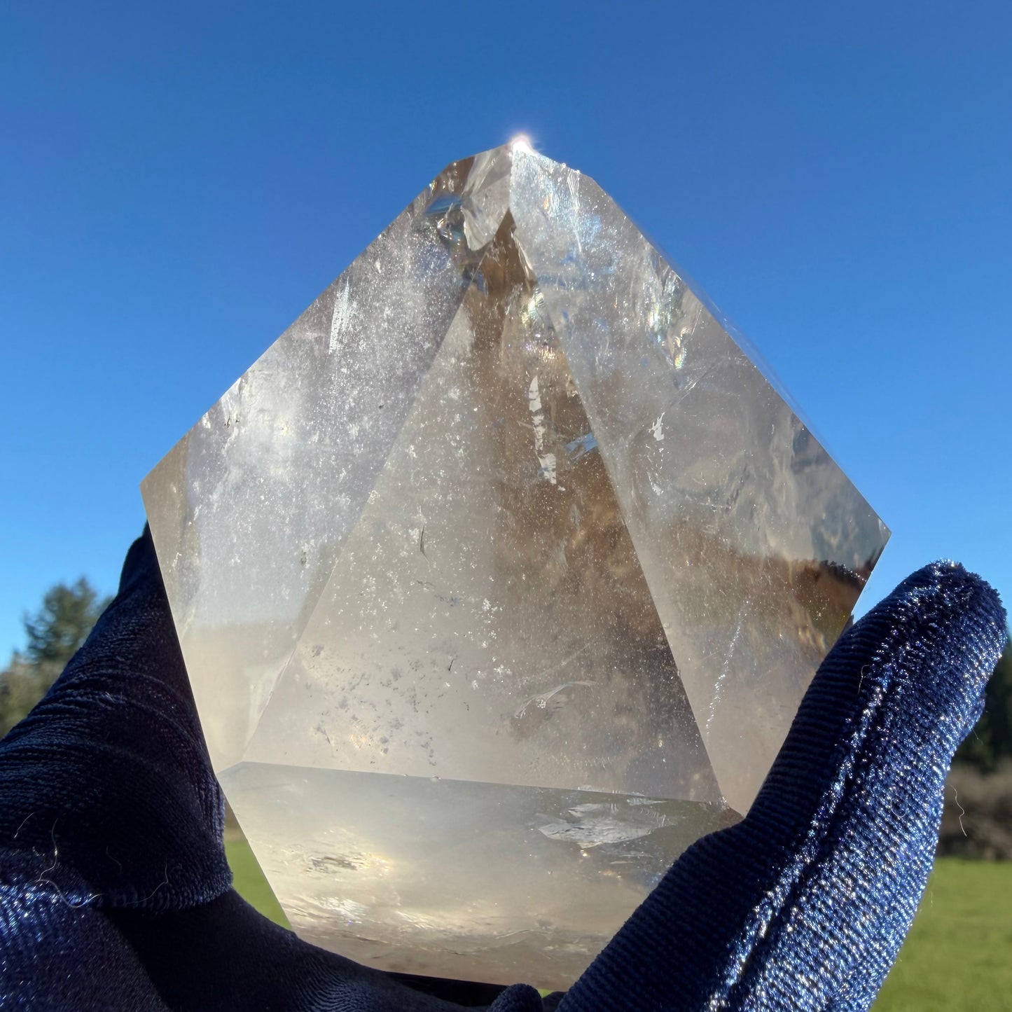 [Collector's Grade] Premium Phantom Quartz with Rainbows (4.7" / 2.26 lbs) 1kg #CQ-052