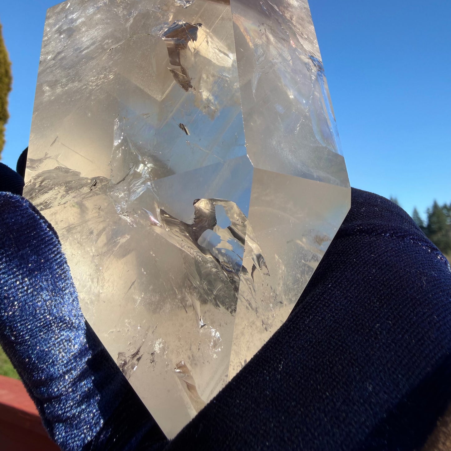 [Collector's Grade] Premium Phantom Quartz with Rainbows (4.7" / 2.26 lbs) 1kg #CQ-052