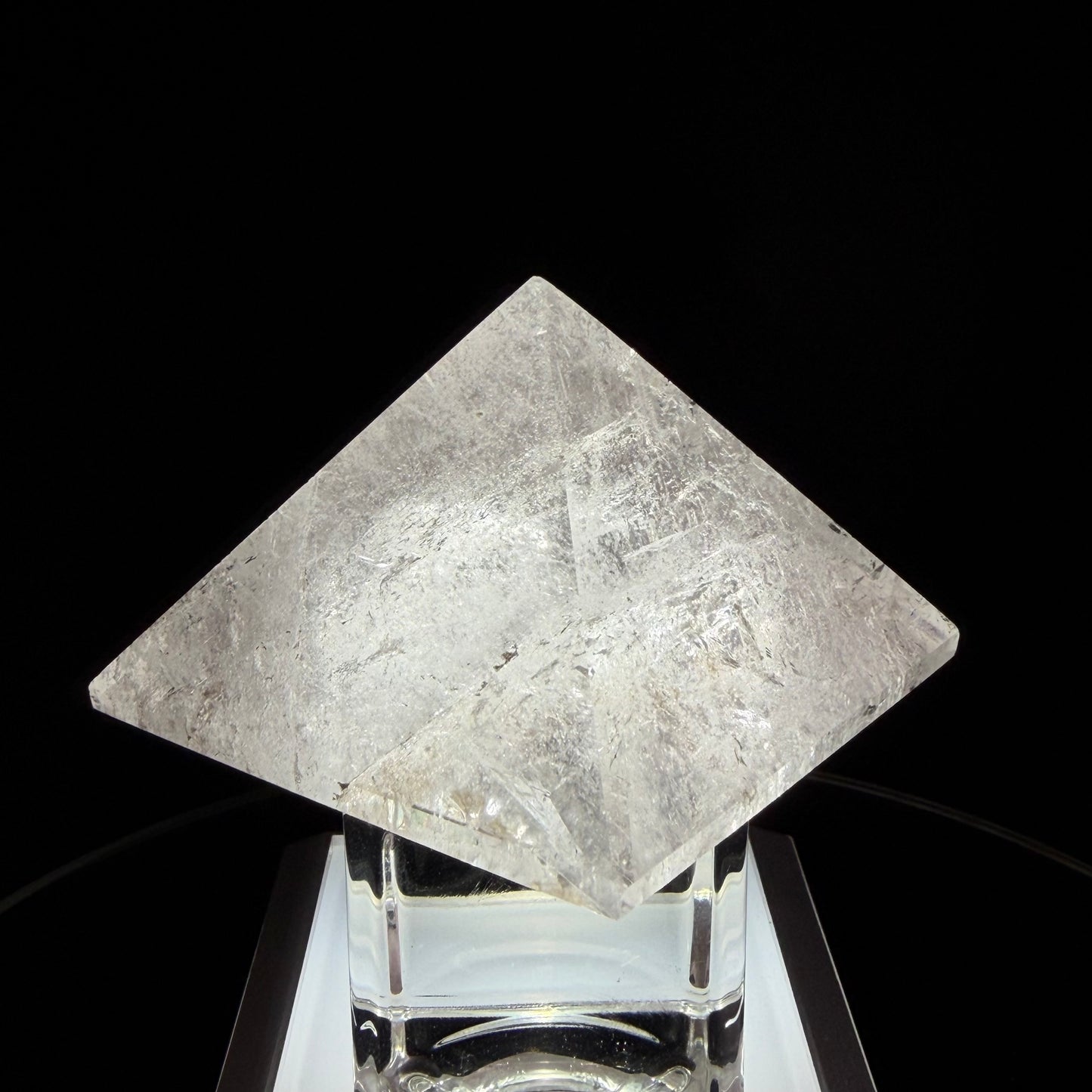 Clear Quartz Pyramidクリアクォーツ・ピラミッド 42mm 168g #CQ-064