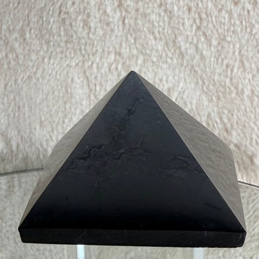 Shungite Pyramid シュンガナイト・ピラミッド37mm 102g SN-068