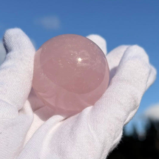 Rose Quartz Crystal Sphere with Rainbows ローズクォーツ・スフィア 43mm, 114g #RQ-088