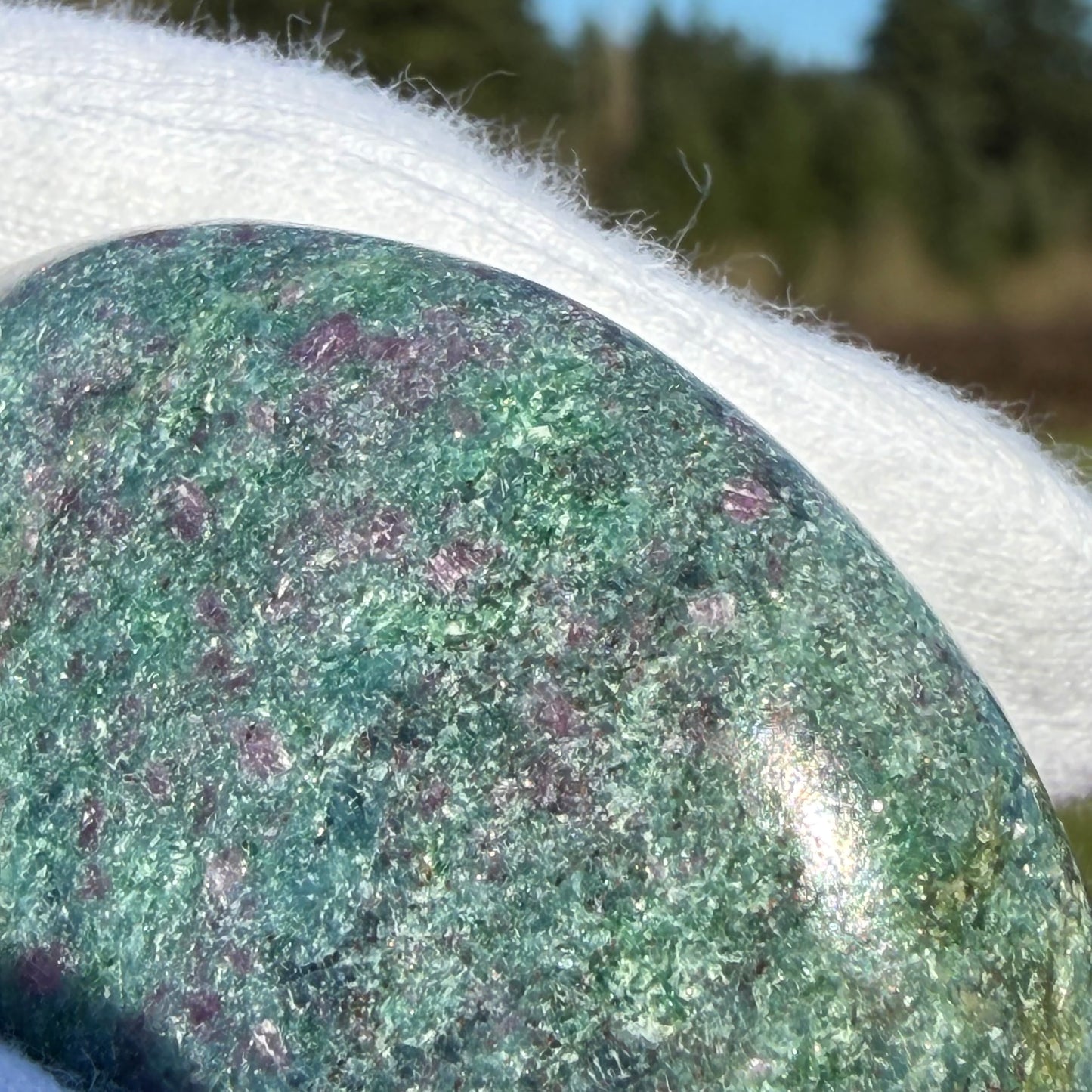 Ruby in Zoisite 55mm, 122g #ZOI-085