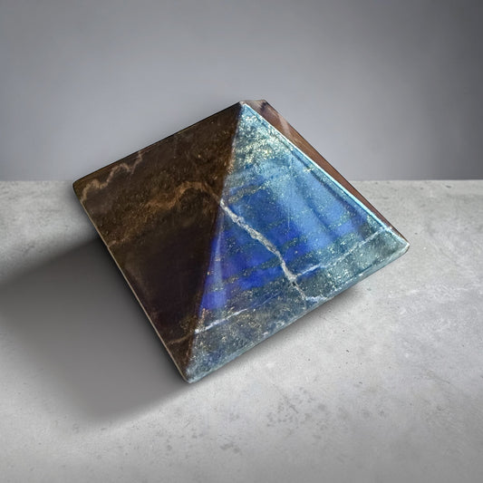 Lapis Lazuli Pyramid 38 mm ラピスラズリ ピラミッド　150が＃L A-118